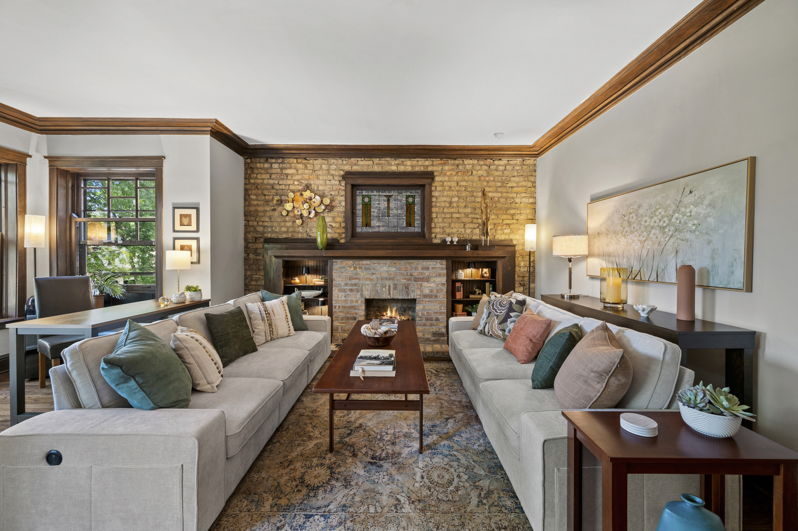 1319 W Ardmore Avenue Unit: 2E