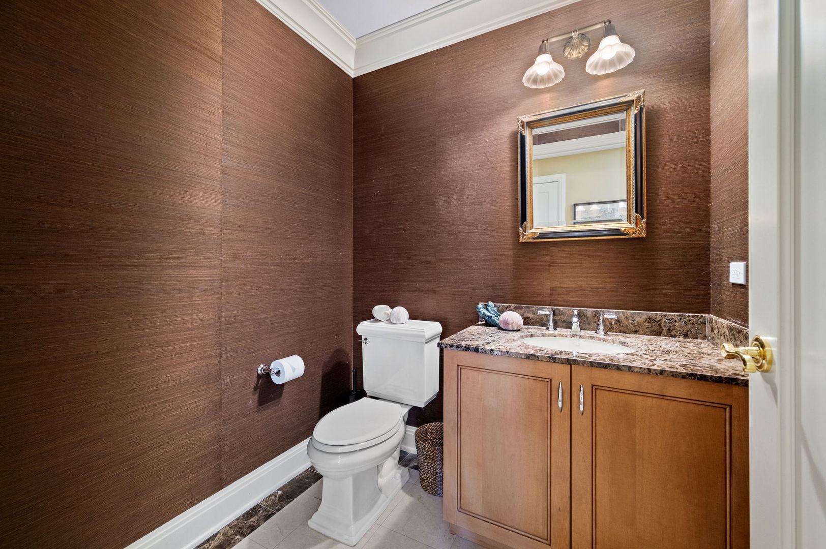 840 N LAKE SHORE Drive Unit: 603