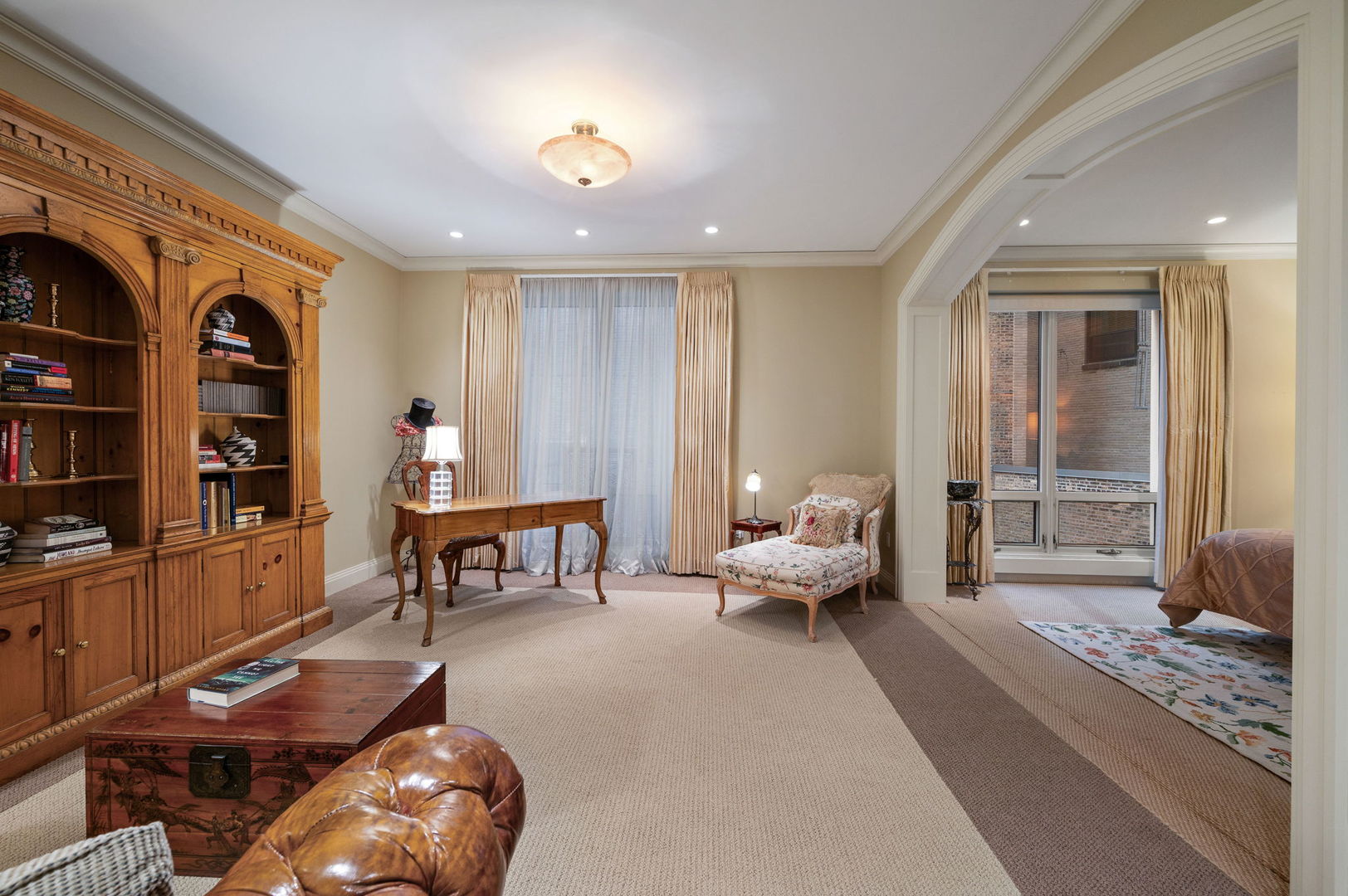 840 N LAKE SHORE Drive Unit: 603