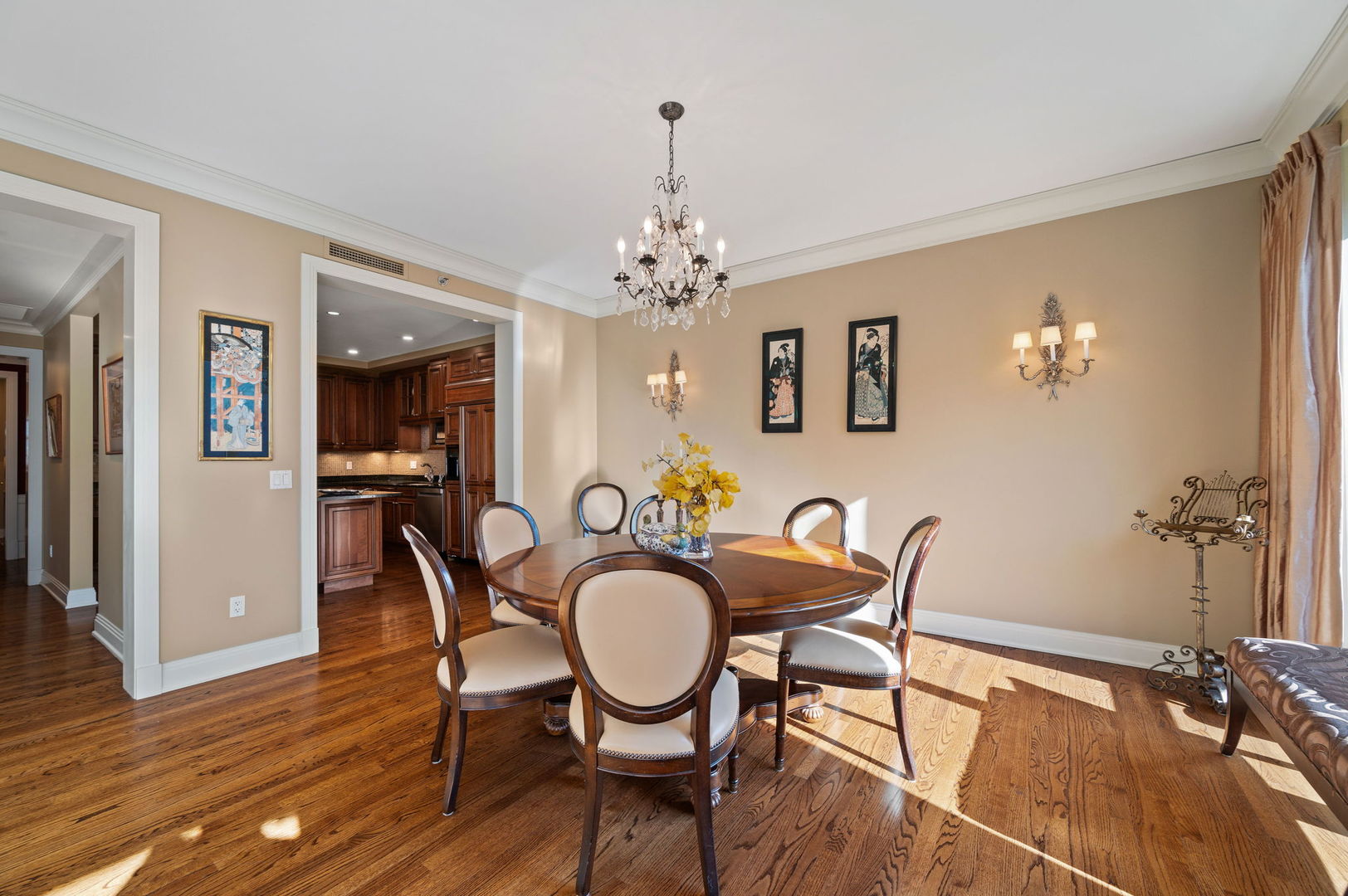 840 N LAKE SHORE Drive Unit: 603