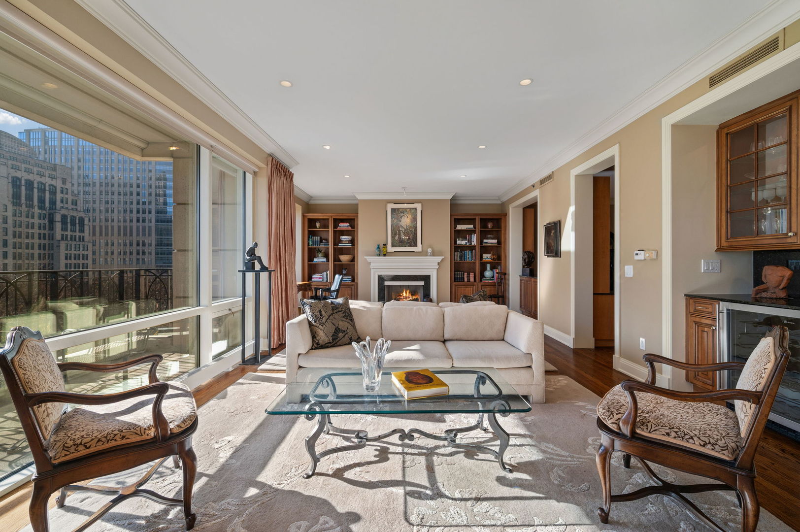 840 N LAKE SHORE Drive Unit: 603