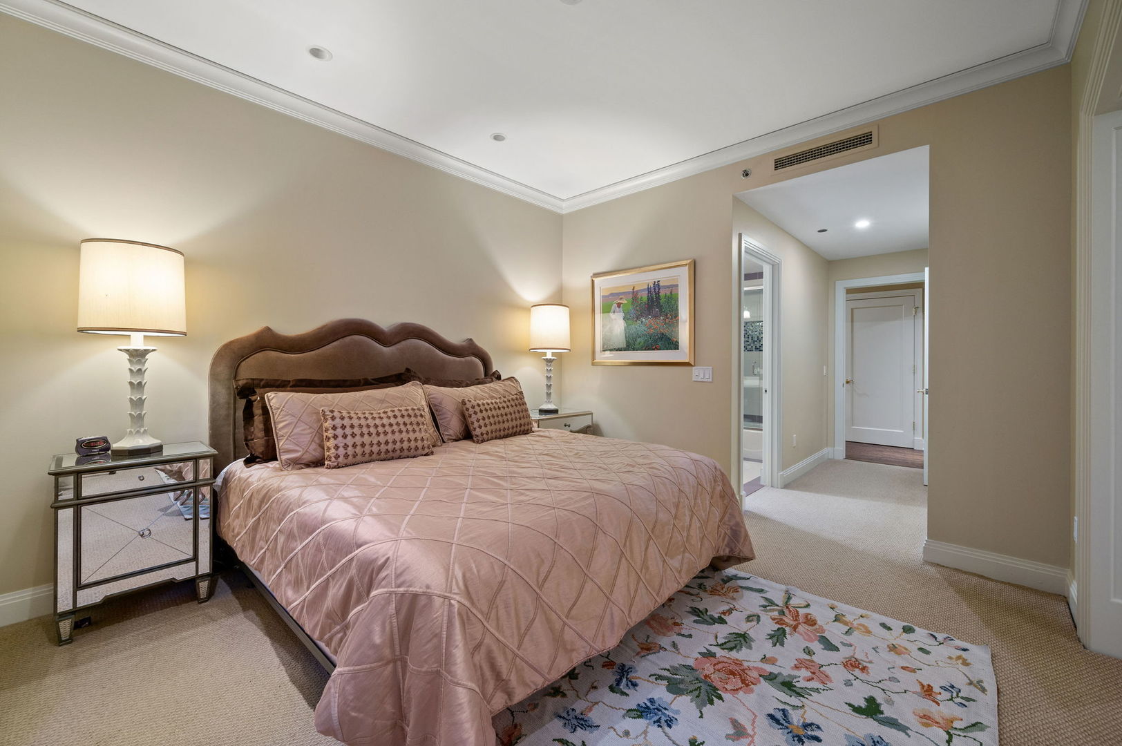 840 N LAKE SHORE Drive Unit: 603