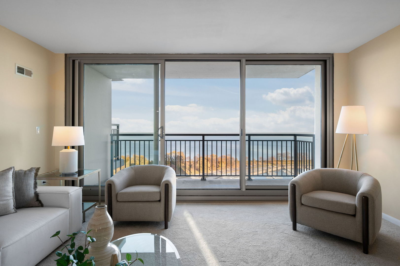 3470 N Lake Shore Drive N Unit: 23A