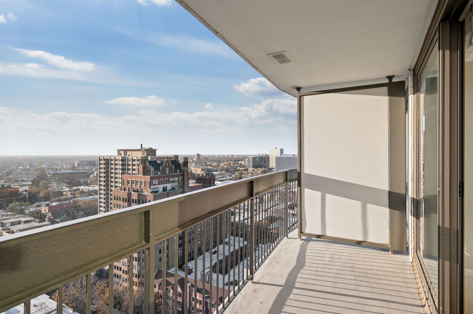 3470 N Lake Shore Drive N Unit: 23A