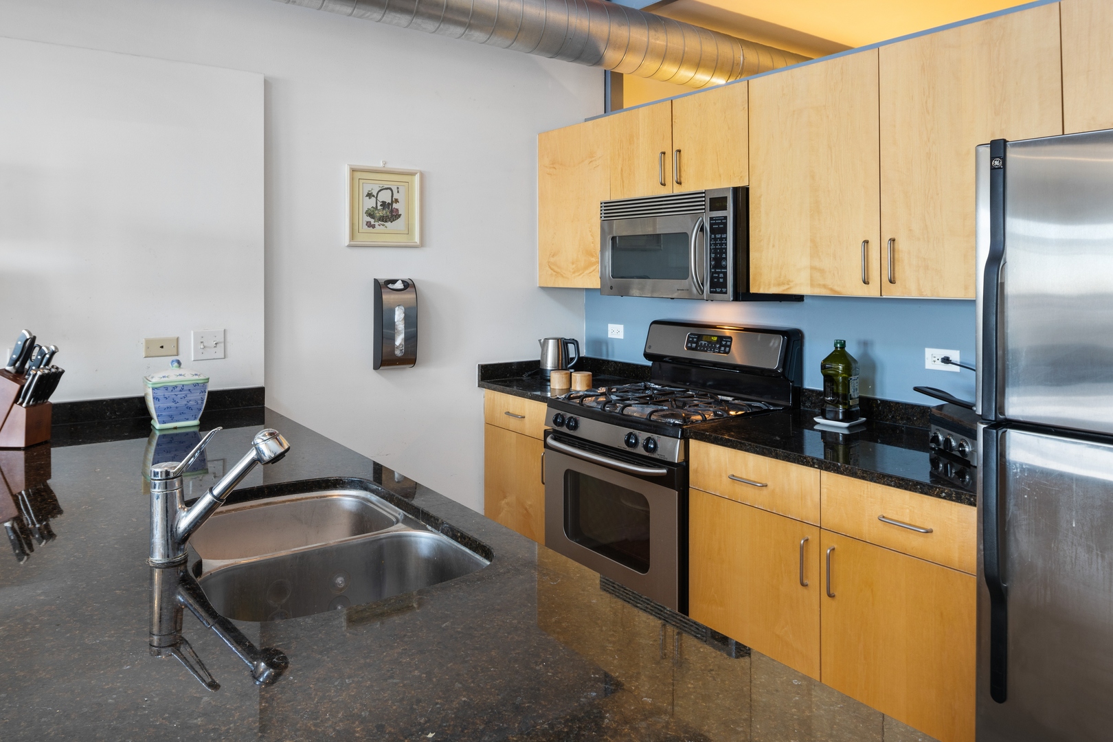 333 S Desplaines Street Unit: 711