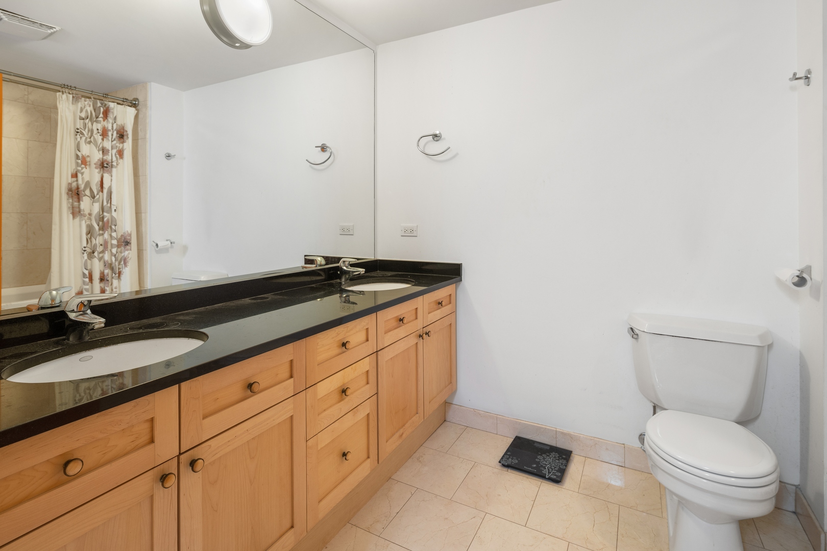333 S Desplaines Street Unit: 711
