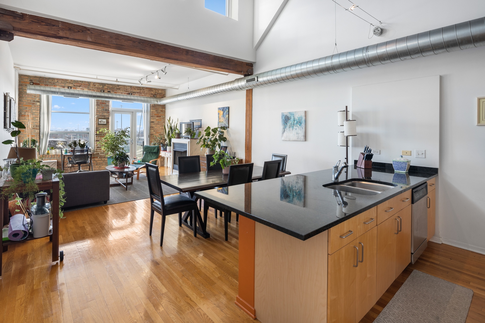333 S Desplaines Street Unit: 711