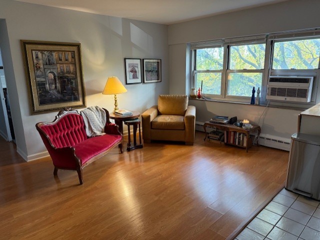 4950 N MARINE Drive Unit: 404