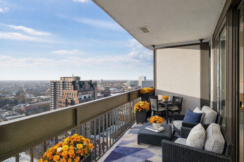 3470 N Lake Shore Drive Unit: 23A