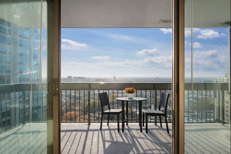 3470 N Lake Shore Drive Unit: 23A