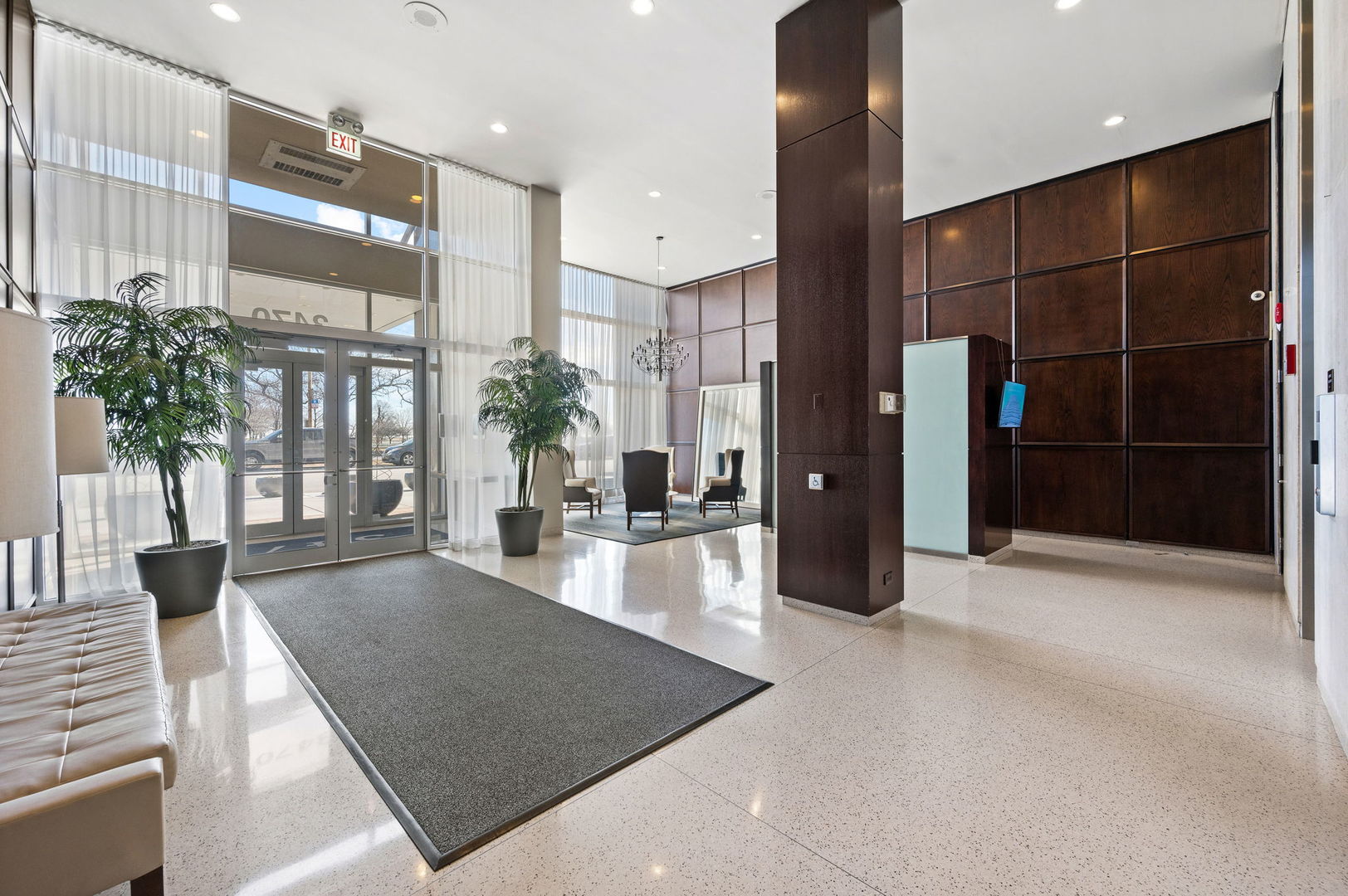 3470 N Lake Shore Drive Unit: 23A