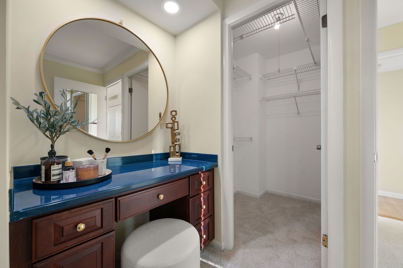 3470 N Lake Shore Drive Unit: 23A