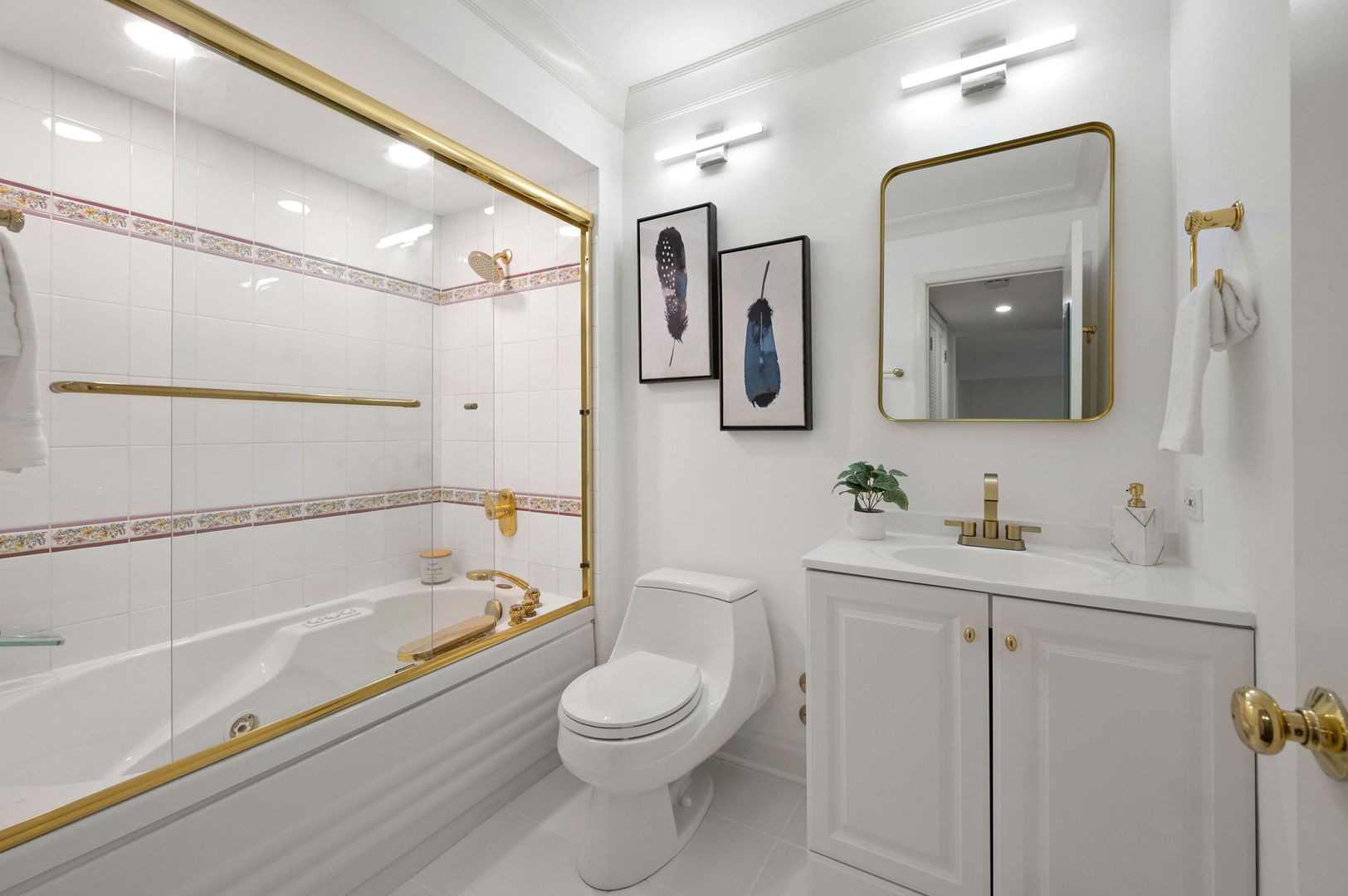 3470 N Lake Shore Drive Unit: 23A