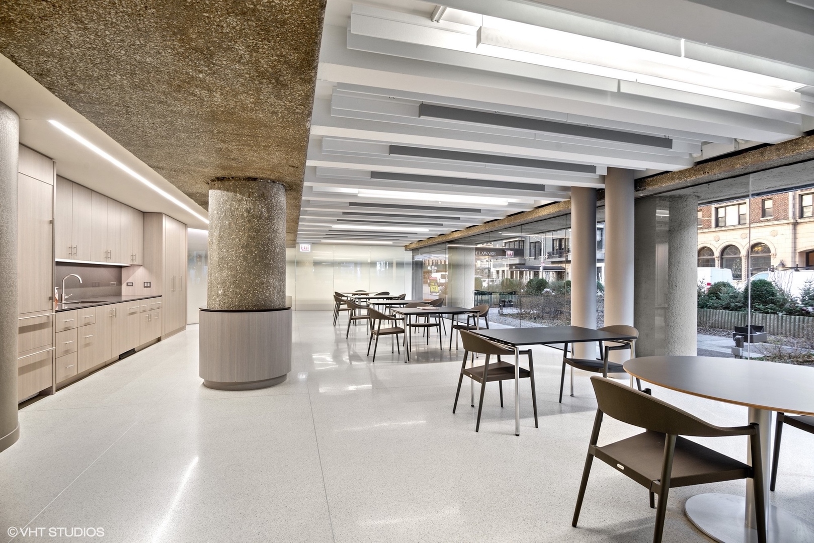 200 E Delaware Place Unit: 22D