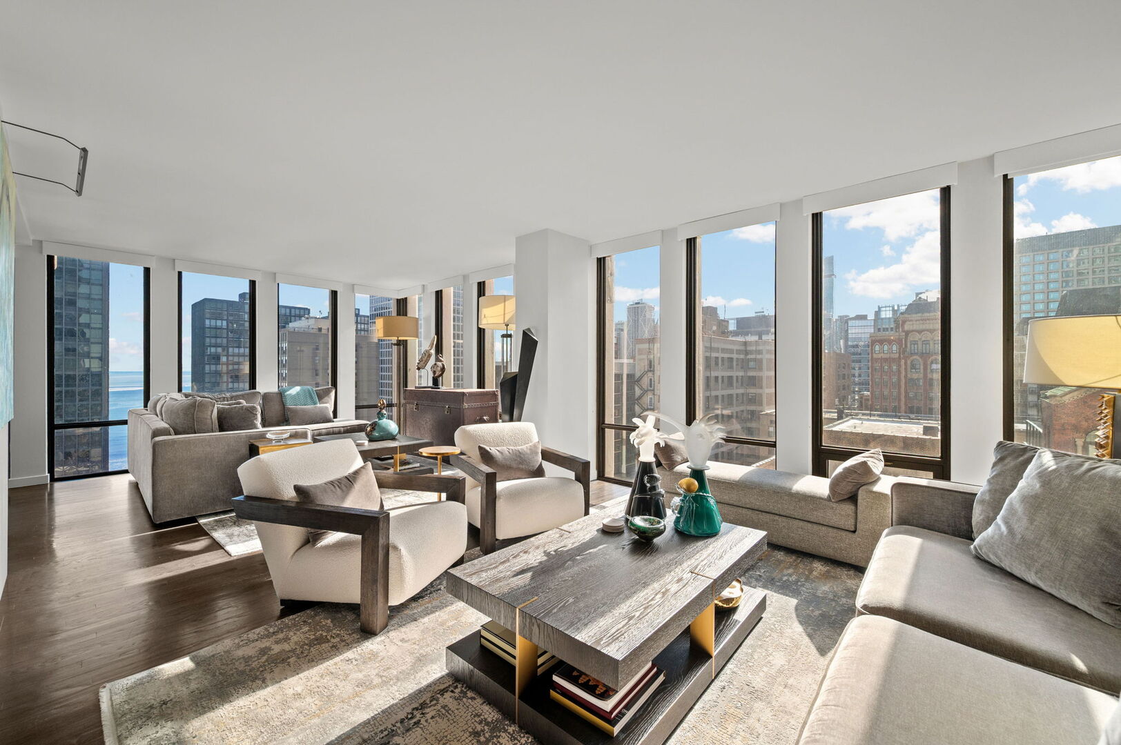 200 E Delaware Place Unit: 22D