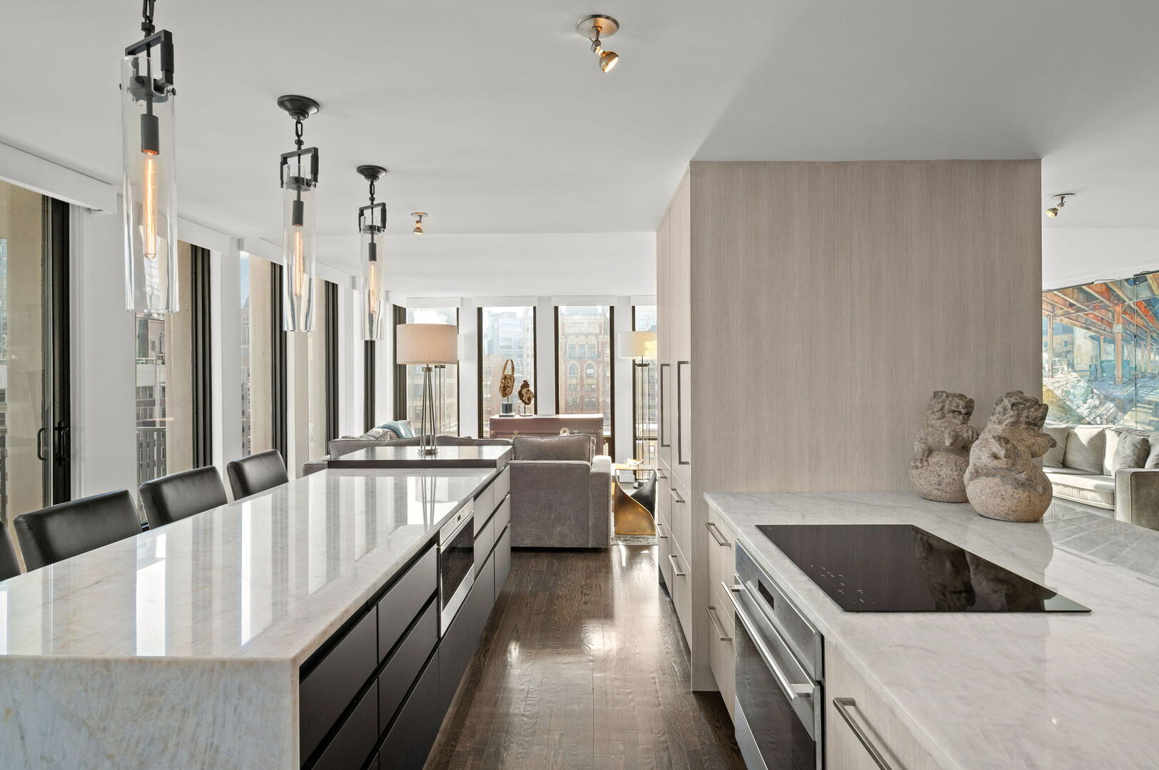 200 E Delaware Place Unit: 22D