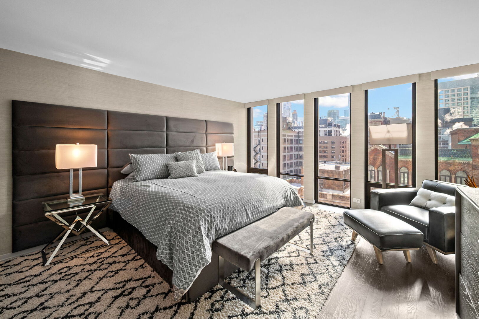 200 E Delaware Place Unit: 22D