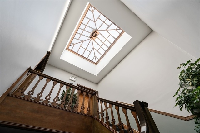 4550 N Beacon Street Unit: 3
