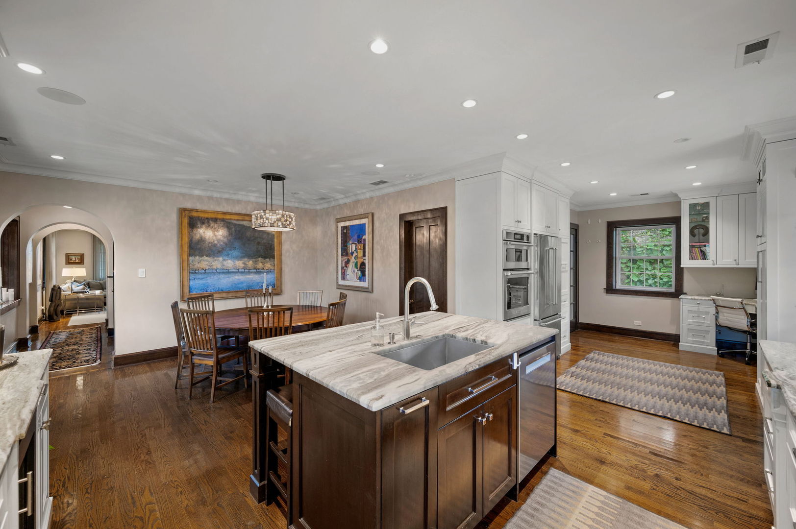 1705 W Leland Avenue