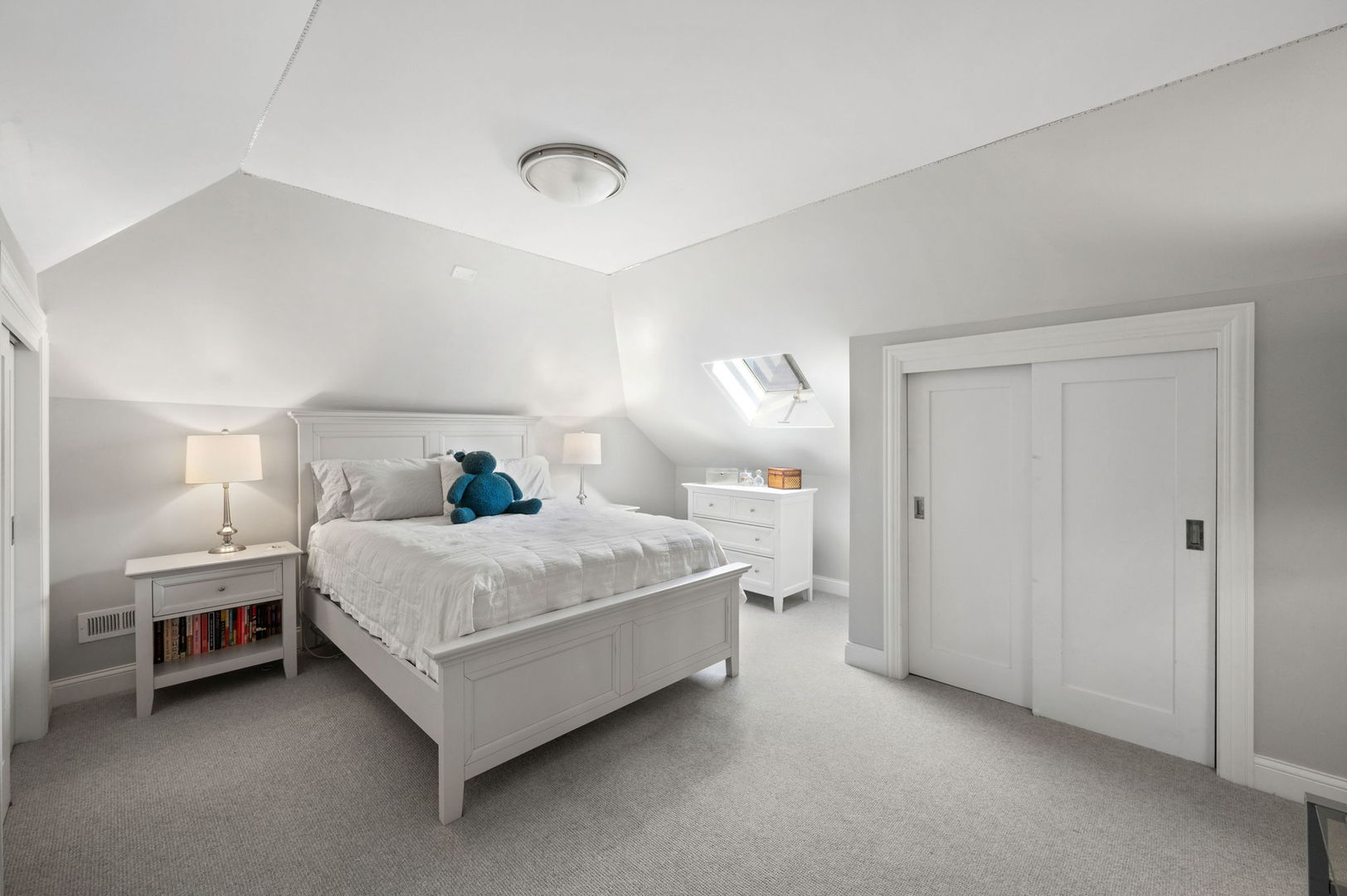 1705 W Leland Avenue