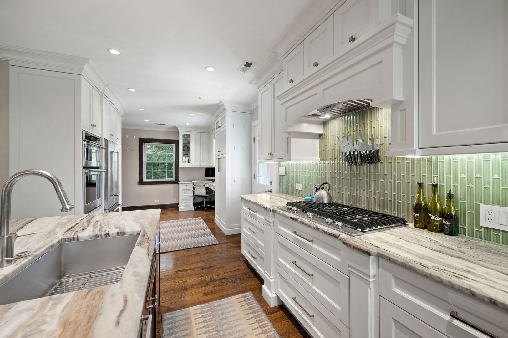 1705 W Leland Avenue