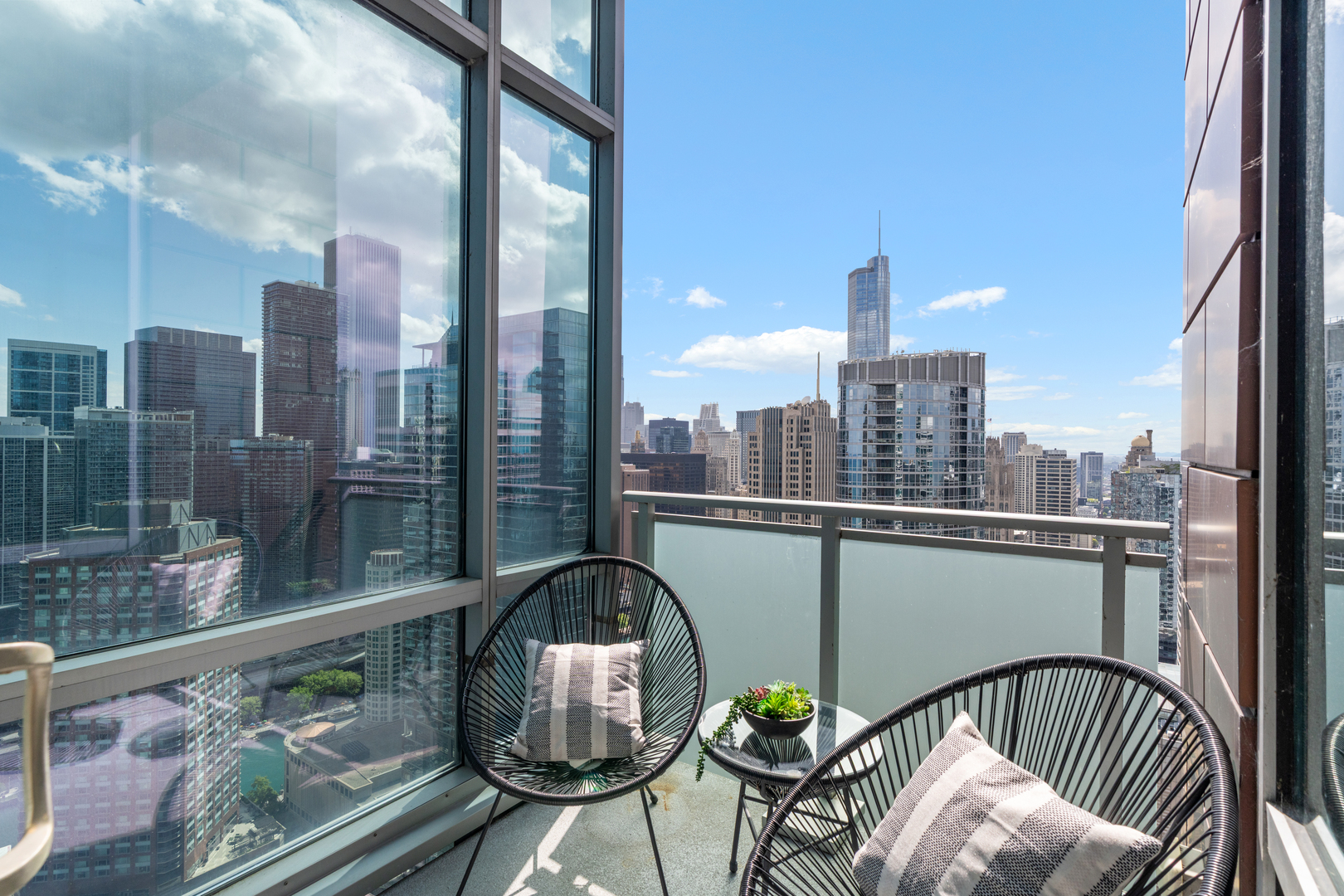 505 N McClurg Court Unit: 4605