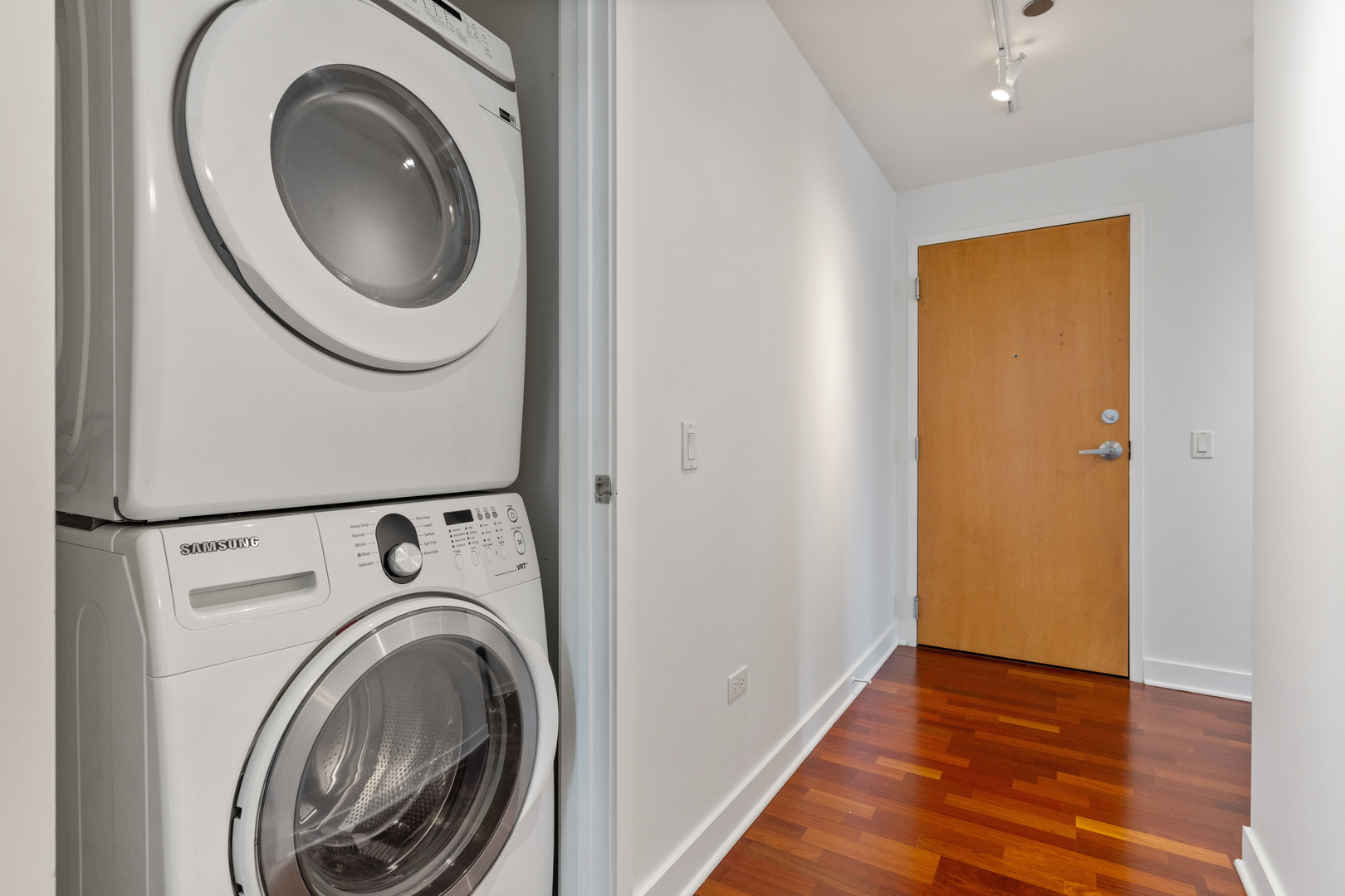 505 N McClurg Court Unit: 4605
