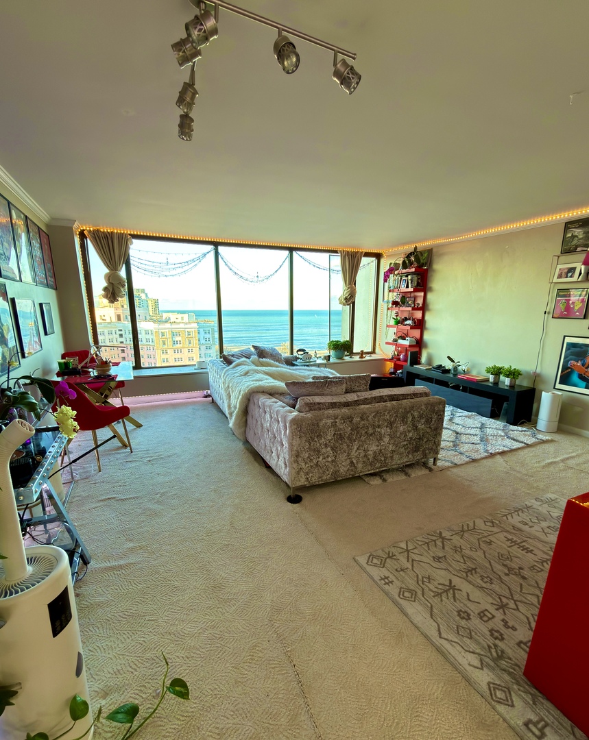 5455 N sheridan Road Unit: 2703