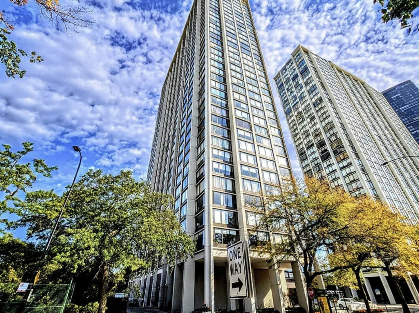 5455 N sheridan Road Unit: 2703