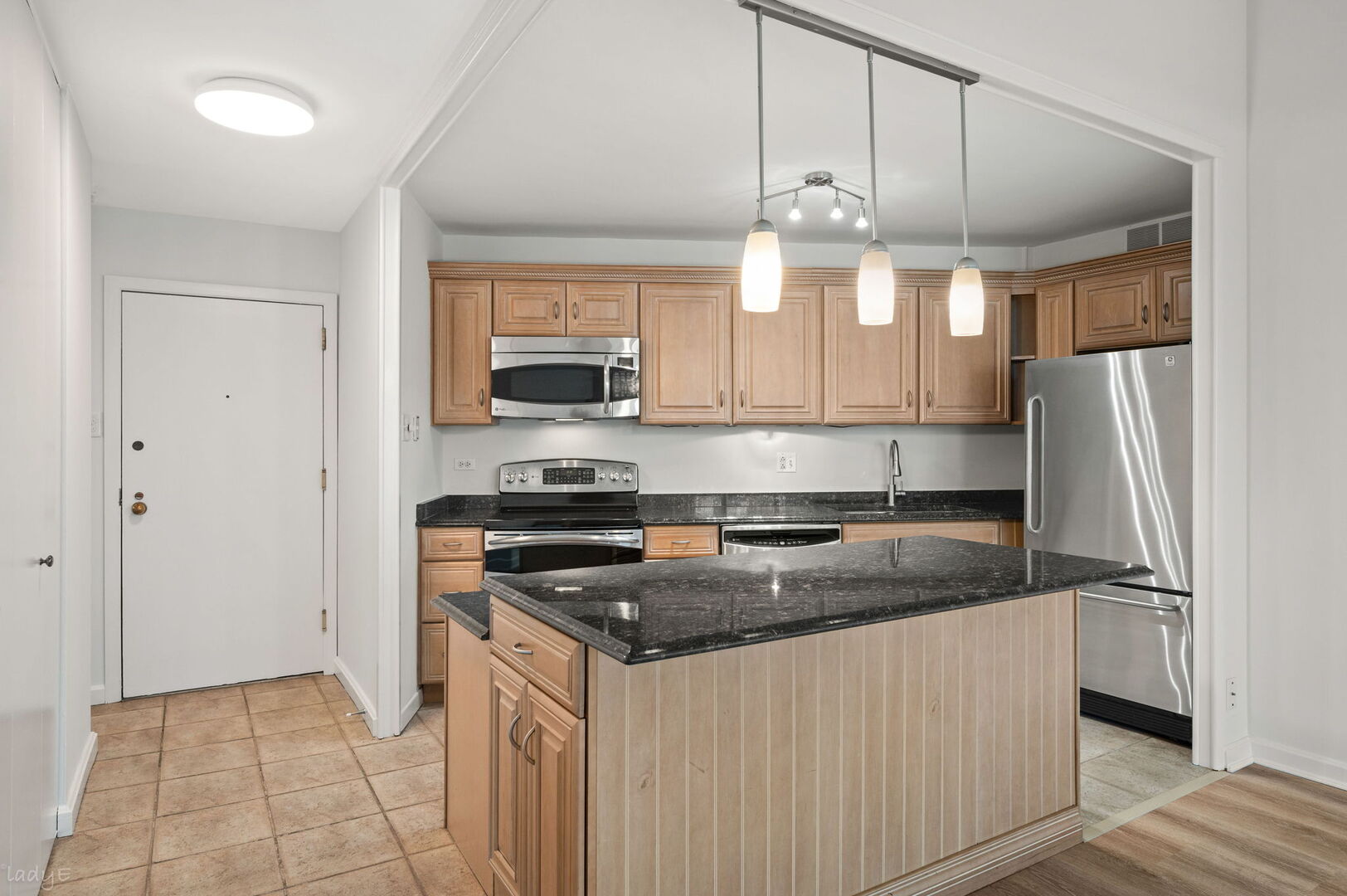 211 E Ohio Street Unit: 2915