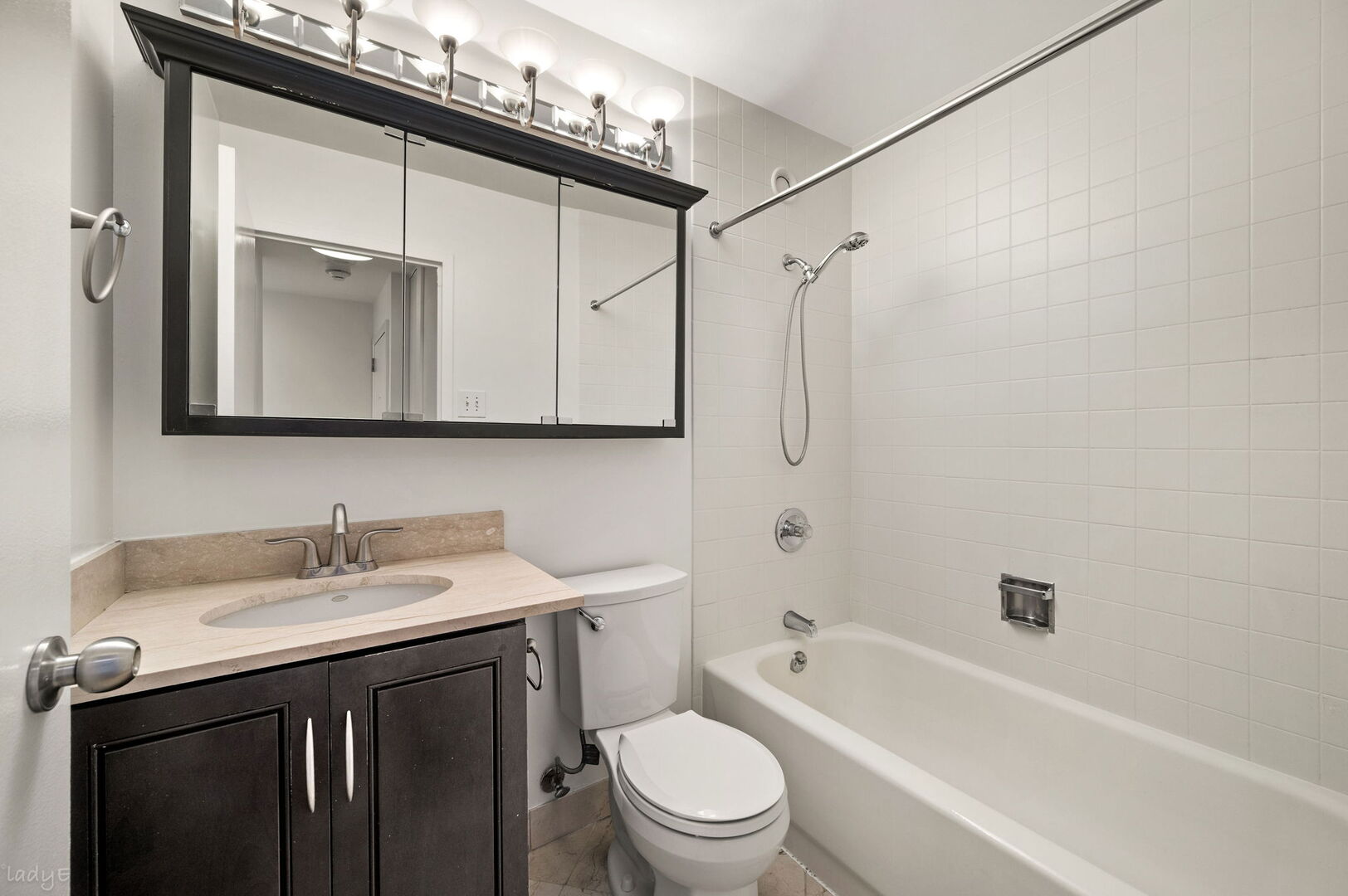 211 E Ohio Street Unit: 2915