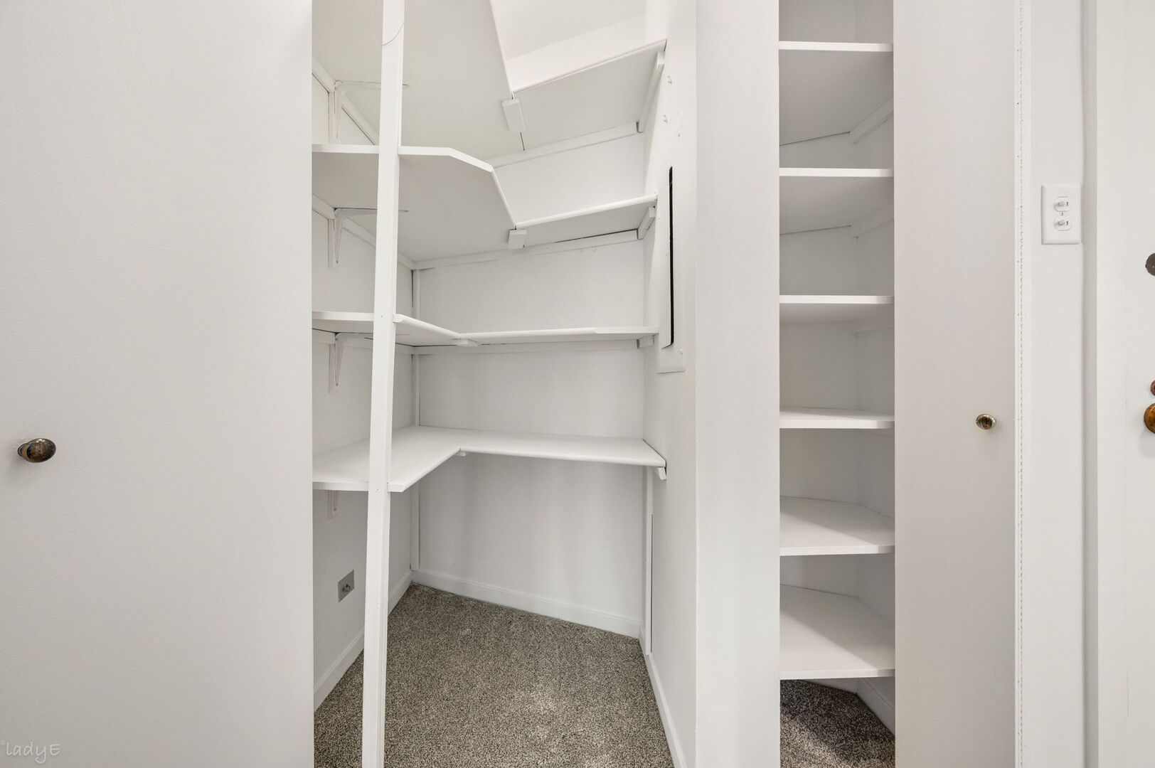 211 E Ohio Street Unit: 2915