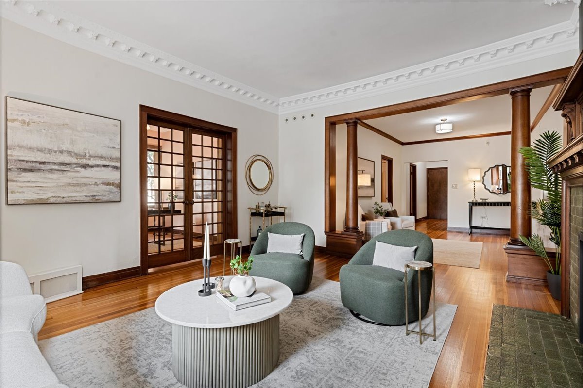 684 W Irving Park Road Unit: E5