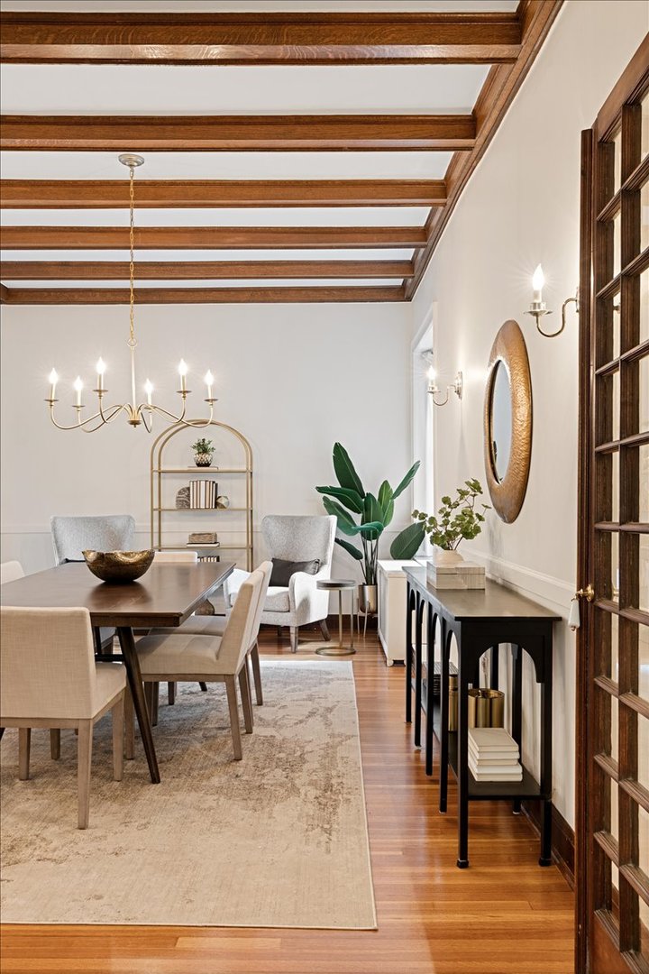 684 W Irving Park Road Unit: E5