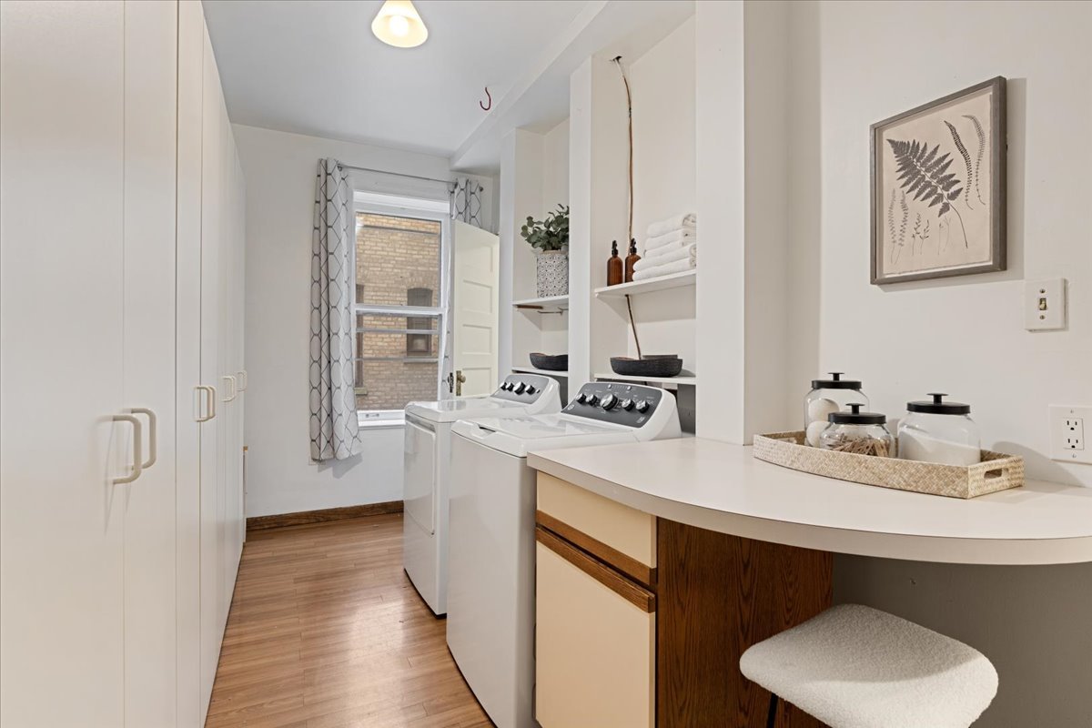 684 W Irving Park Road Unit: E5