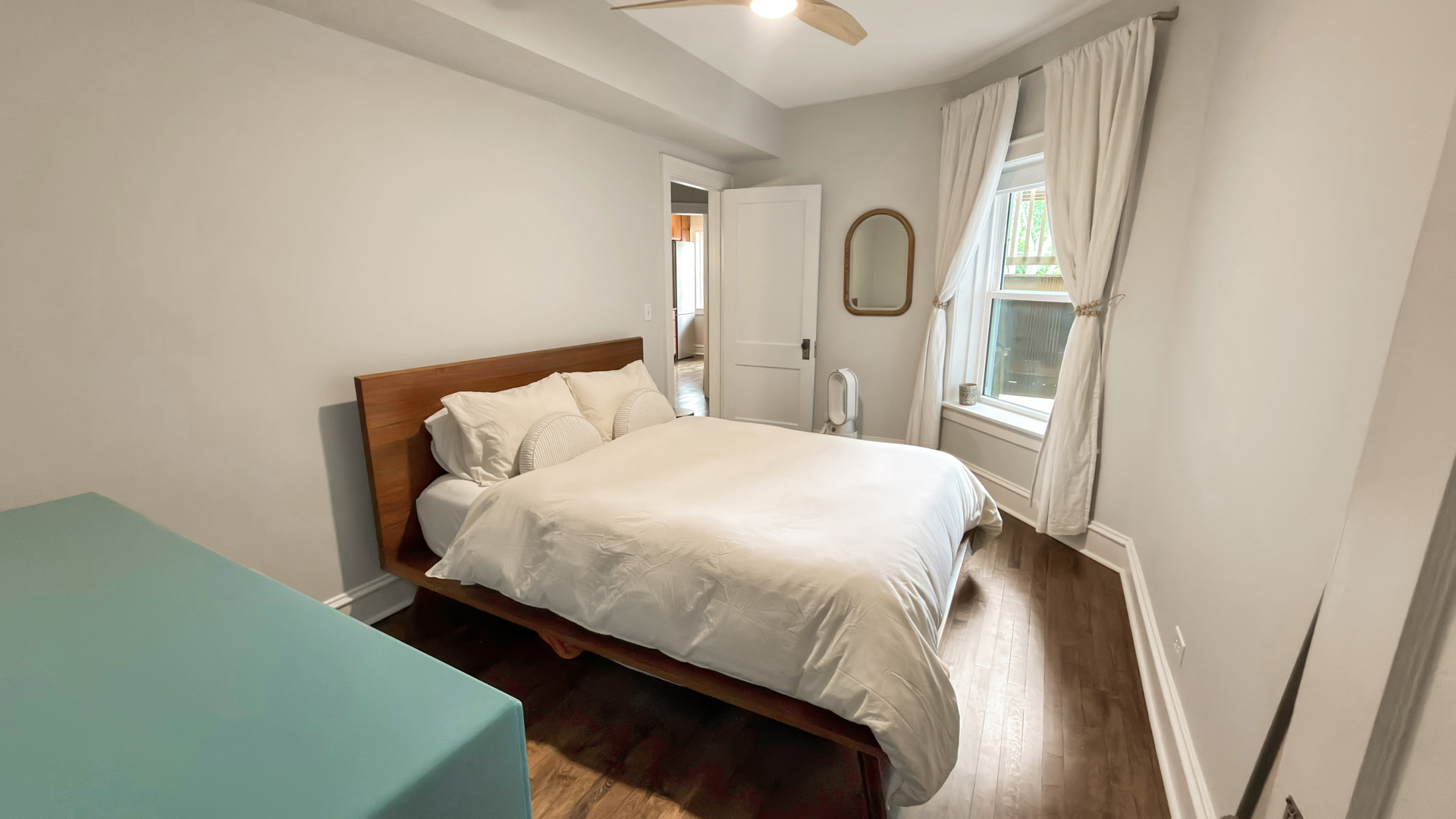 2617 W Leland Avenue Unit: 2