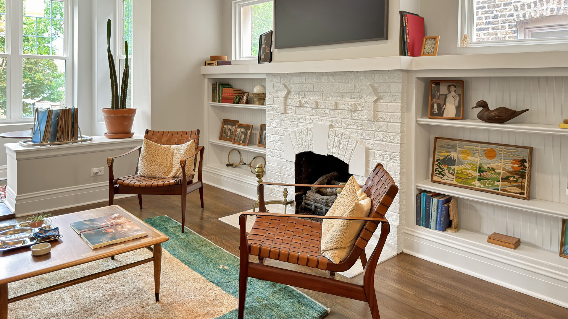 2617 W Leland Avenue Unit: 2