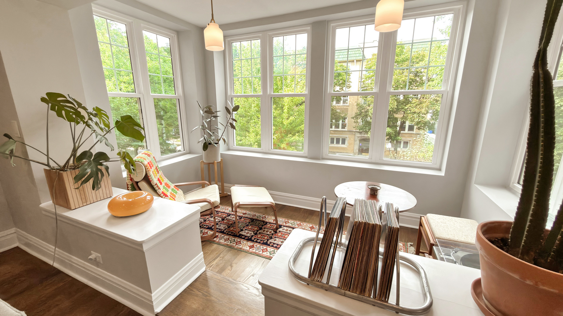 2617 W Leland Avenue Unit: 2