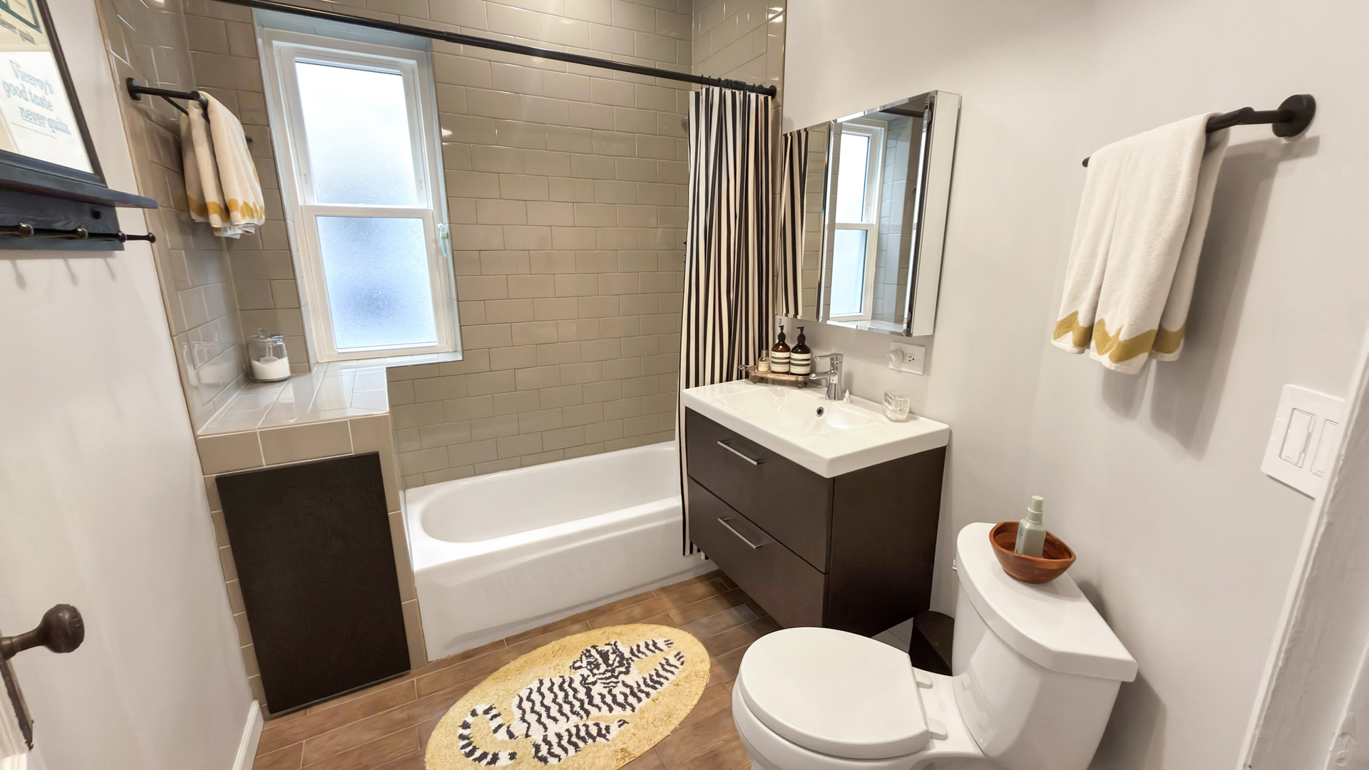 2617 W Leland Avenue Unit: 2