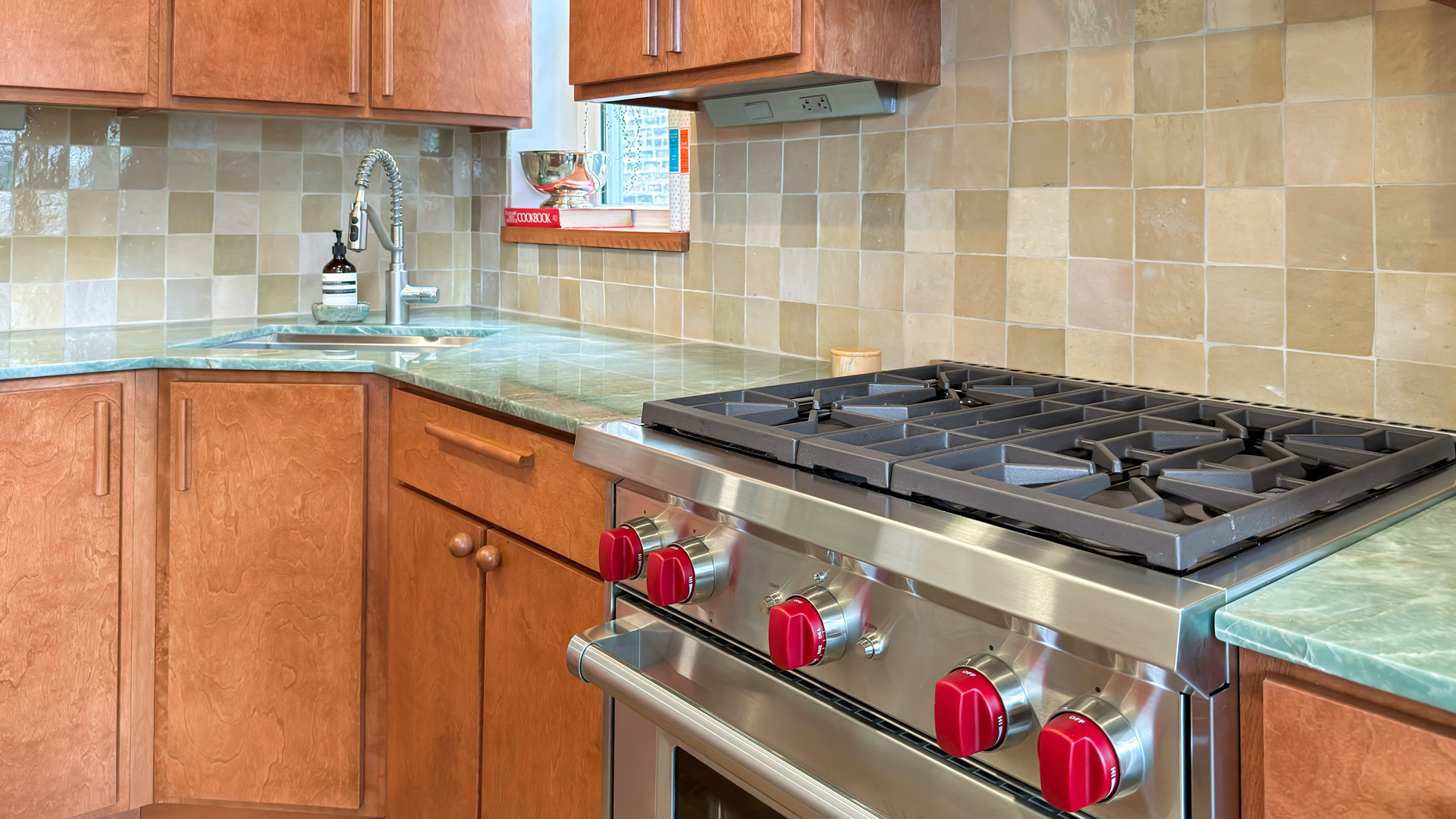 2617 W Leland Avenue Unit: 2