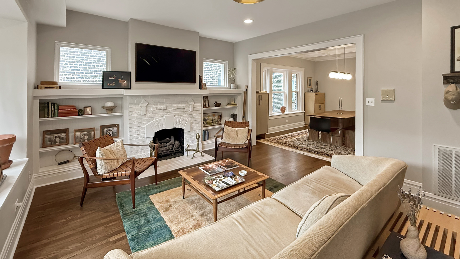 2617 W Leland Avenue Unit: 2