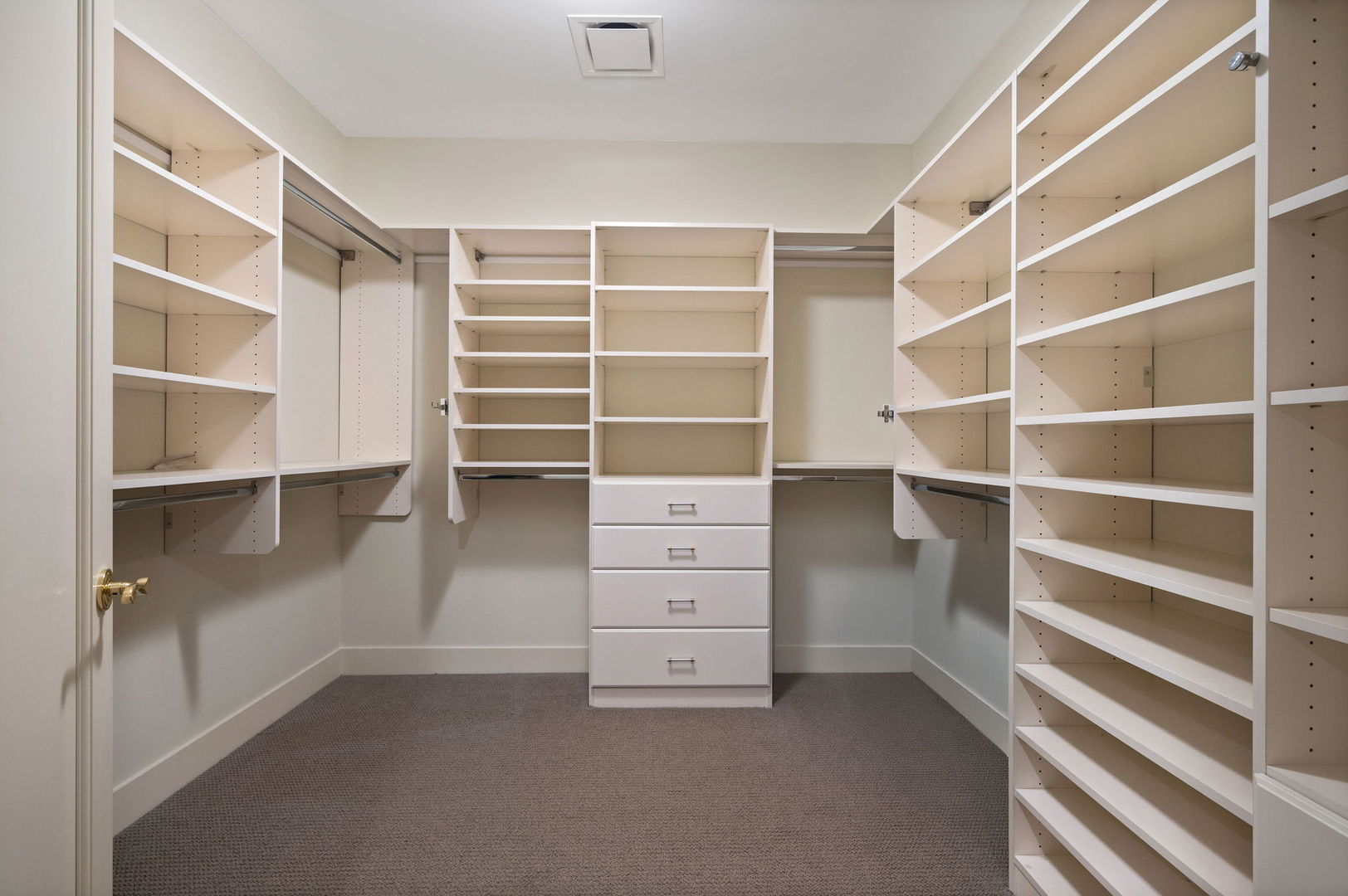 840 N LAKE SHORE Drive Unit: 603