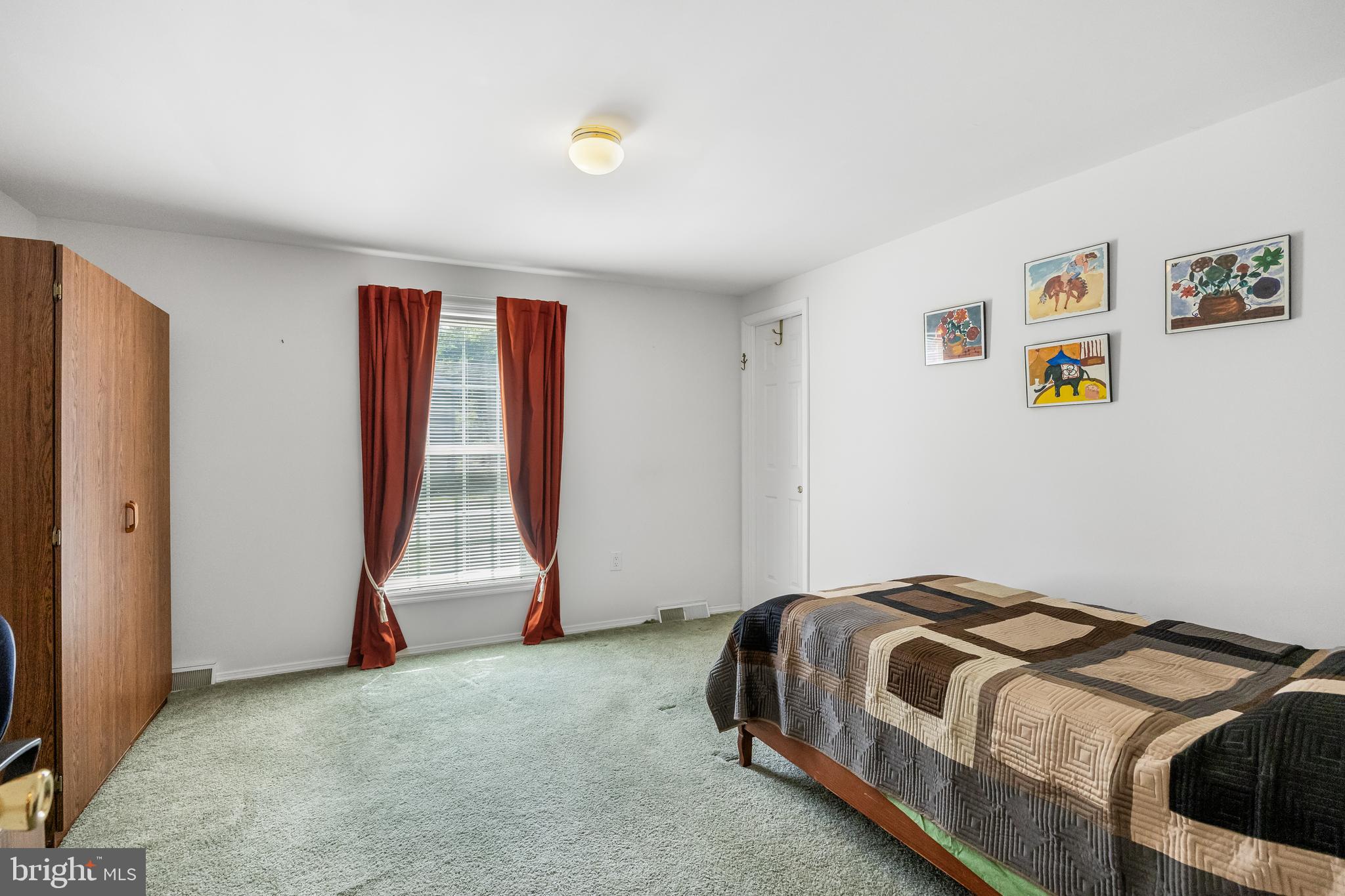 109 Loch Lomond COURT