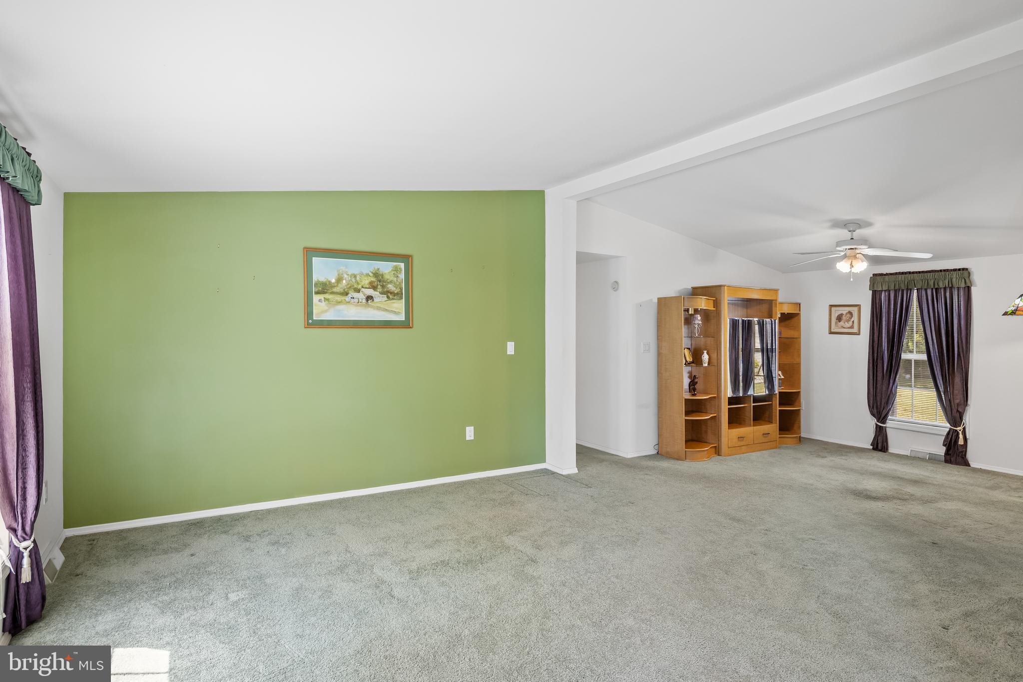 109 Loch Lomond COURT