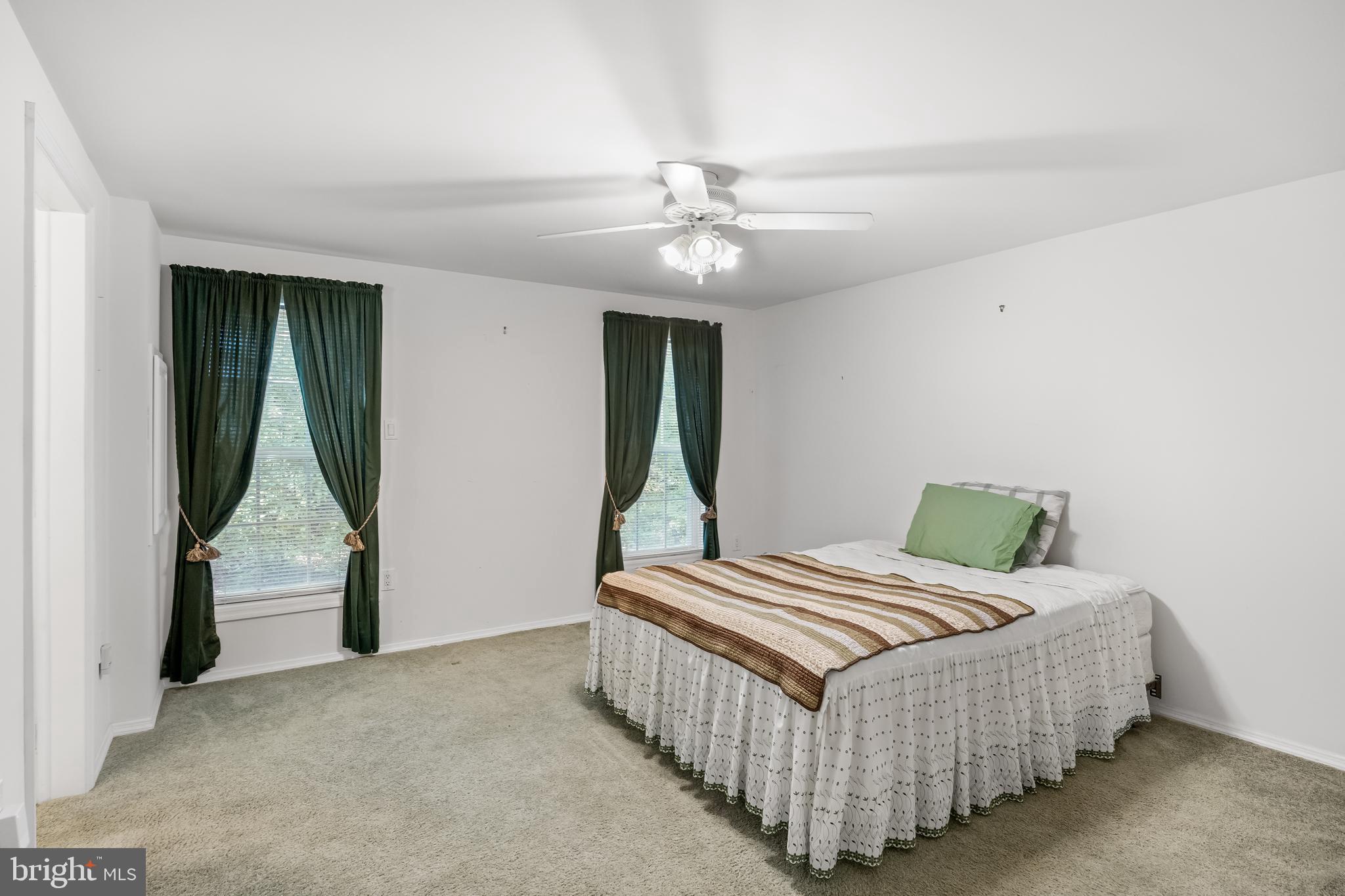 109 Loch Lomond COURT