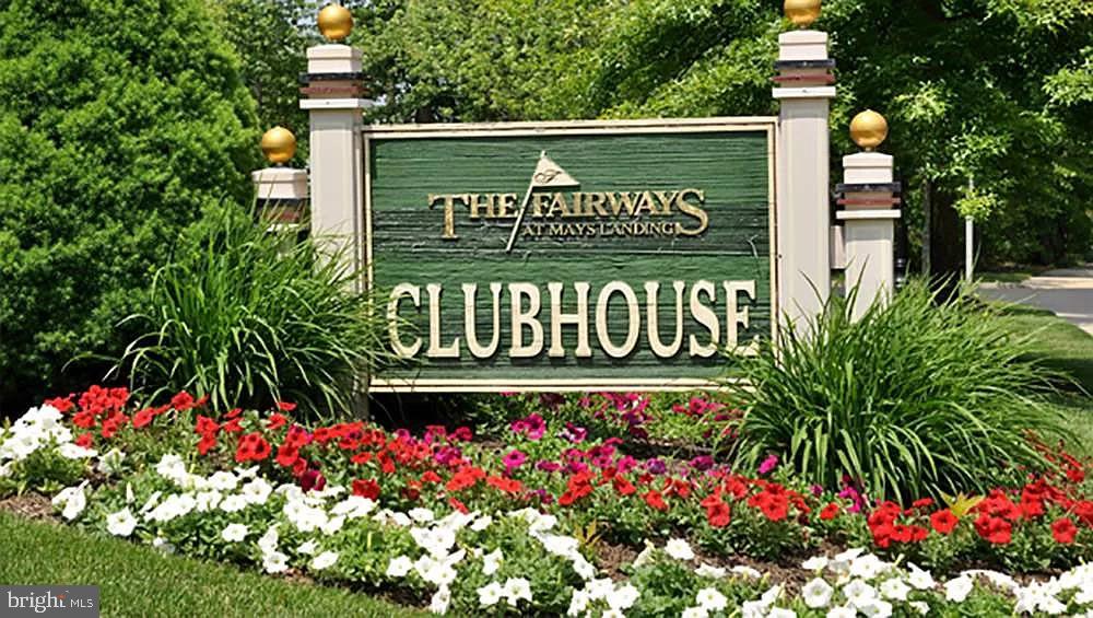 109 Loch Lomond COURT