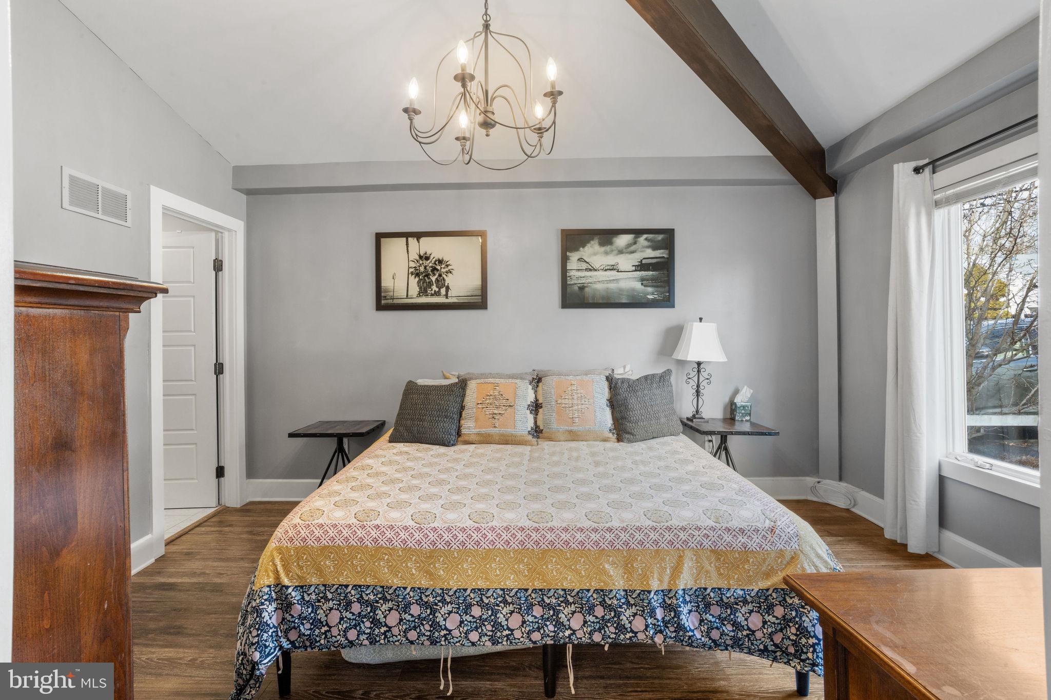 442 S EGG HARBOR ROAD