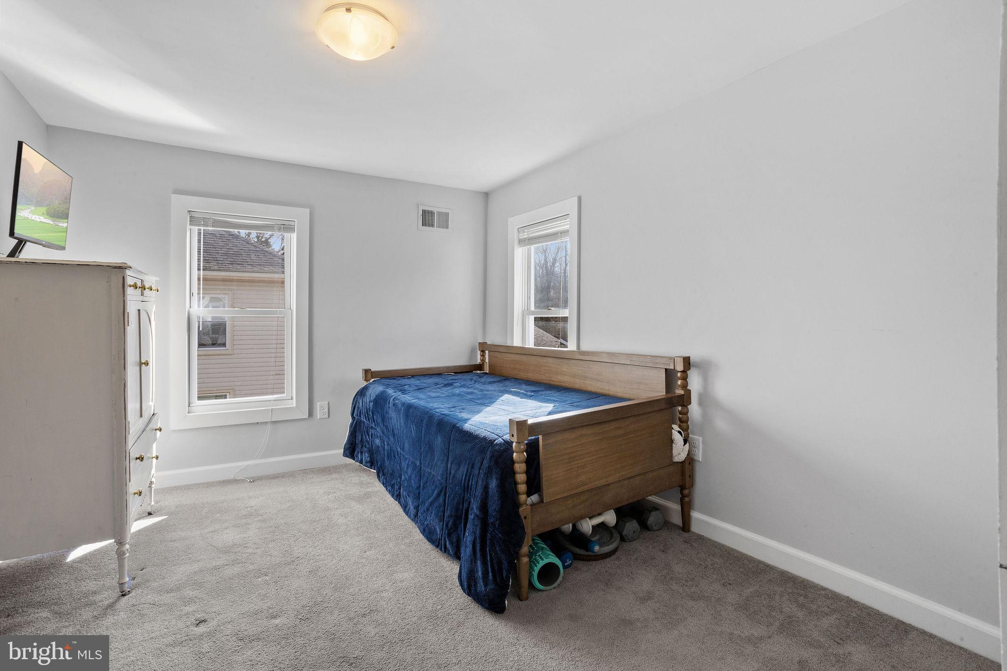 442 S EGG HARBOR ROAD