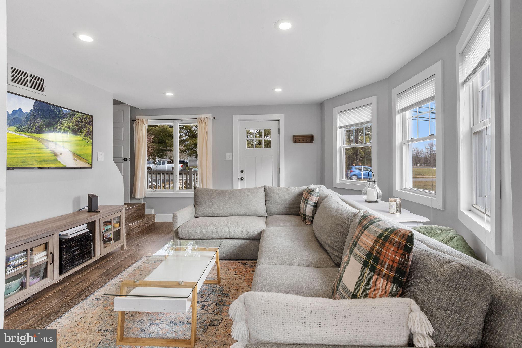 442 S EGG HARBOR ROAD