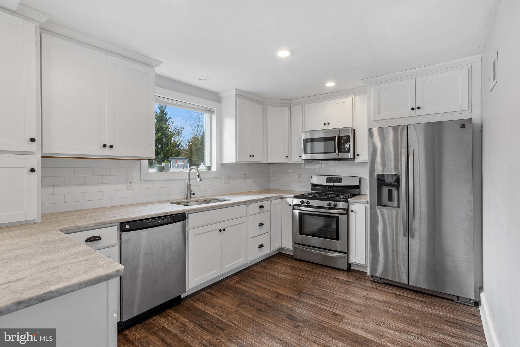 442 S EGG HARBOR ROAD